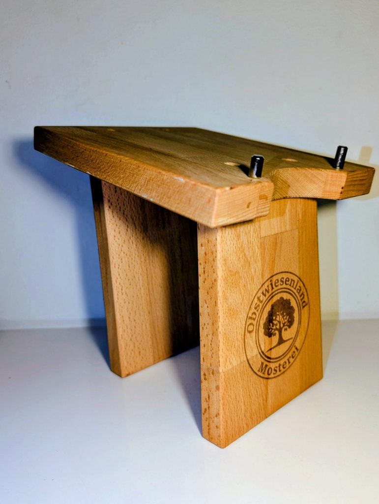 Bag-in-Box Ständer aus Buche für 3 bis 5 Liter